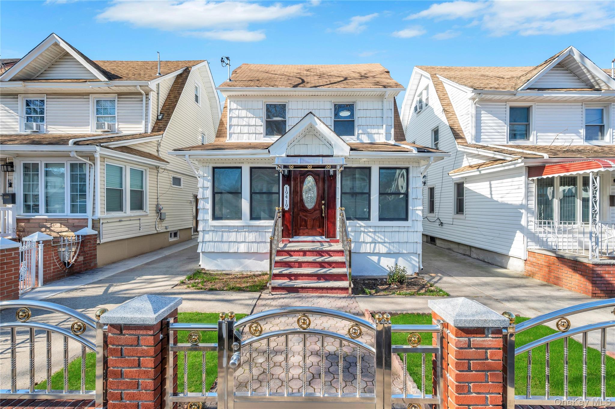 194-19 115th Road Queens, NY 11412 - Photo 3 of 37