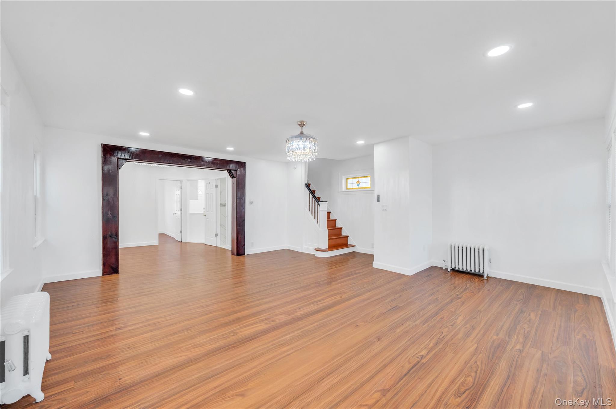 194-19 115th Road Queens, NY 11412 - Photo 8 of 37