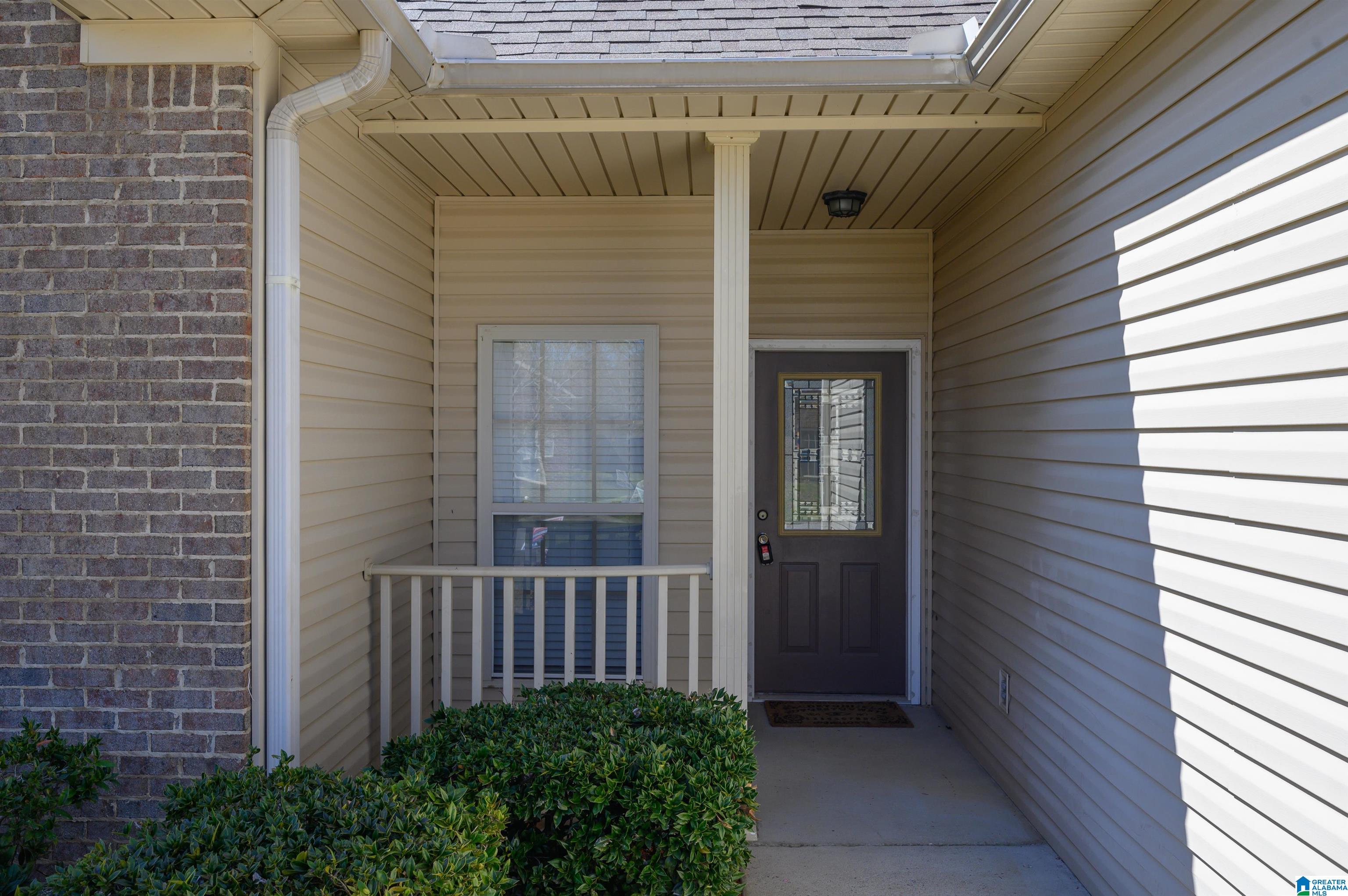 126 Merimeadows Drive Calera, AL 35040 - Photo 4 of 33