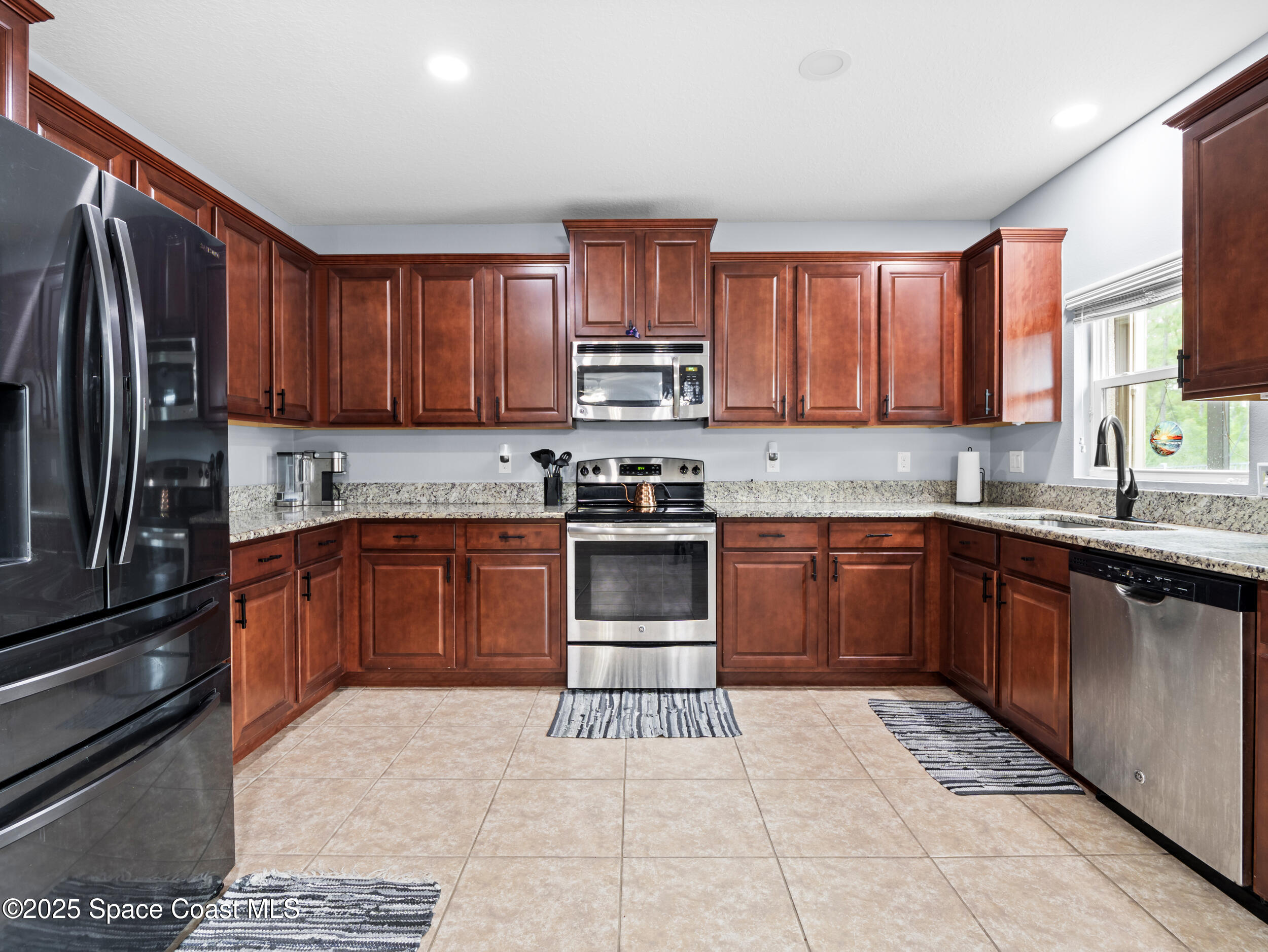 850 Fiddleleaf Circle Melbourne, FL 32904 - Photo 5 of 41 p1113259