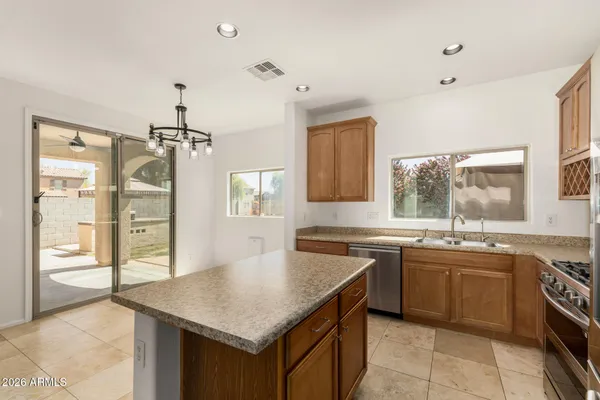 $414,900 | 10925 West College Drive, Phoenix, AZ 85037