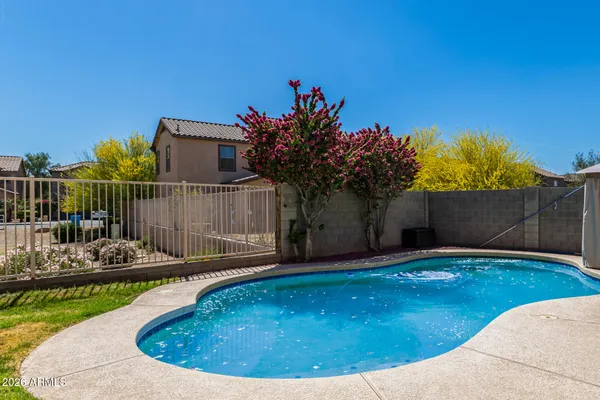 $414,900 | 10925 West College Drive, Phoenix, AZ 85037