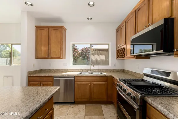 $414,900 | 10925 West College Drive, Phoenix, AZ 85037