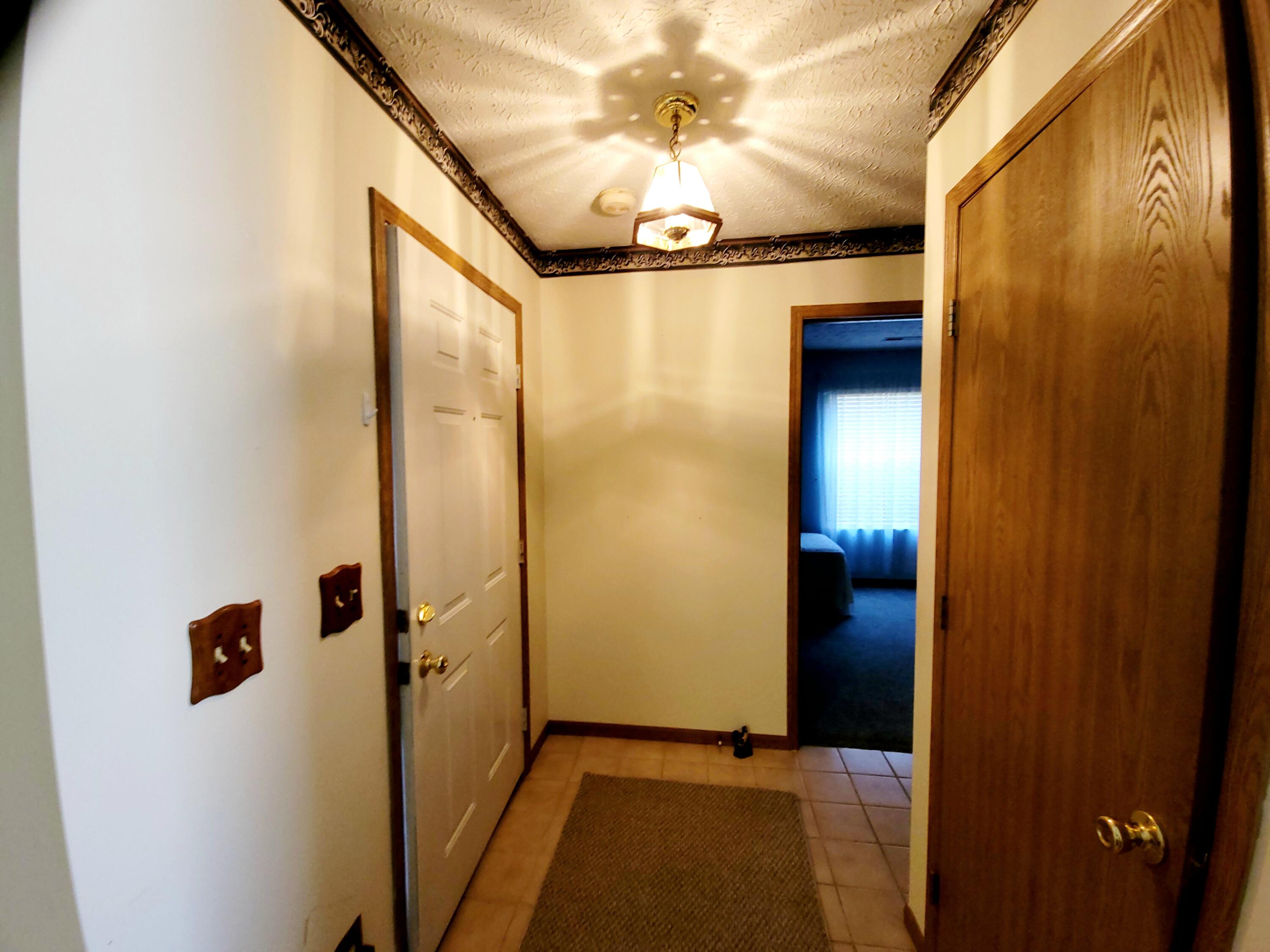 3992 Covington Drive, Unit 3992 Springfield, OH 45503 - Photo 5 of 28