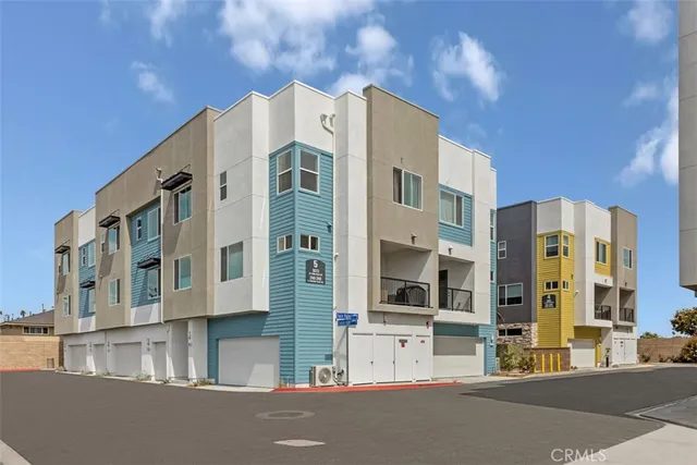 $789,880 | 246 South Cascade Palm Drive, Anaheim, CA 92801