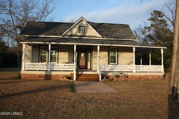 $219,000 | 626 North Railroad Avenue, Brunson, SC 29911