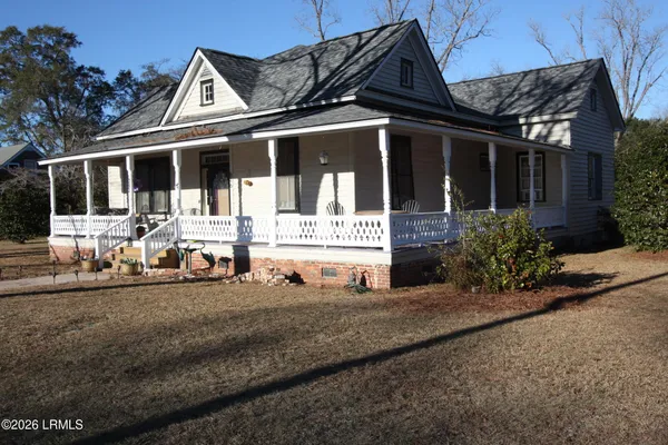 $219,000 | 626 North Railroad Avenue, Brunson, SC 29911