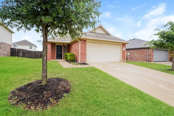 $1,900 | 4156 Summersweet Lane, Fort Worth, TX 76036
