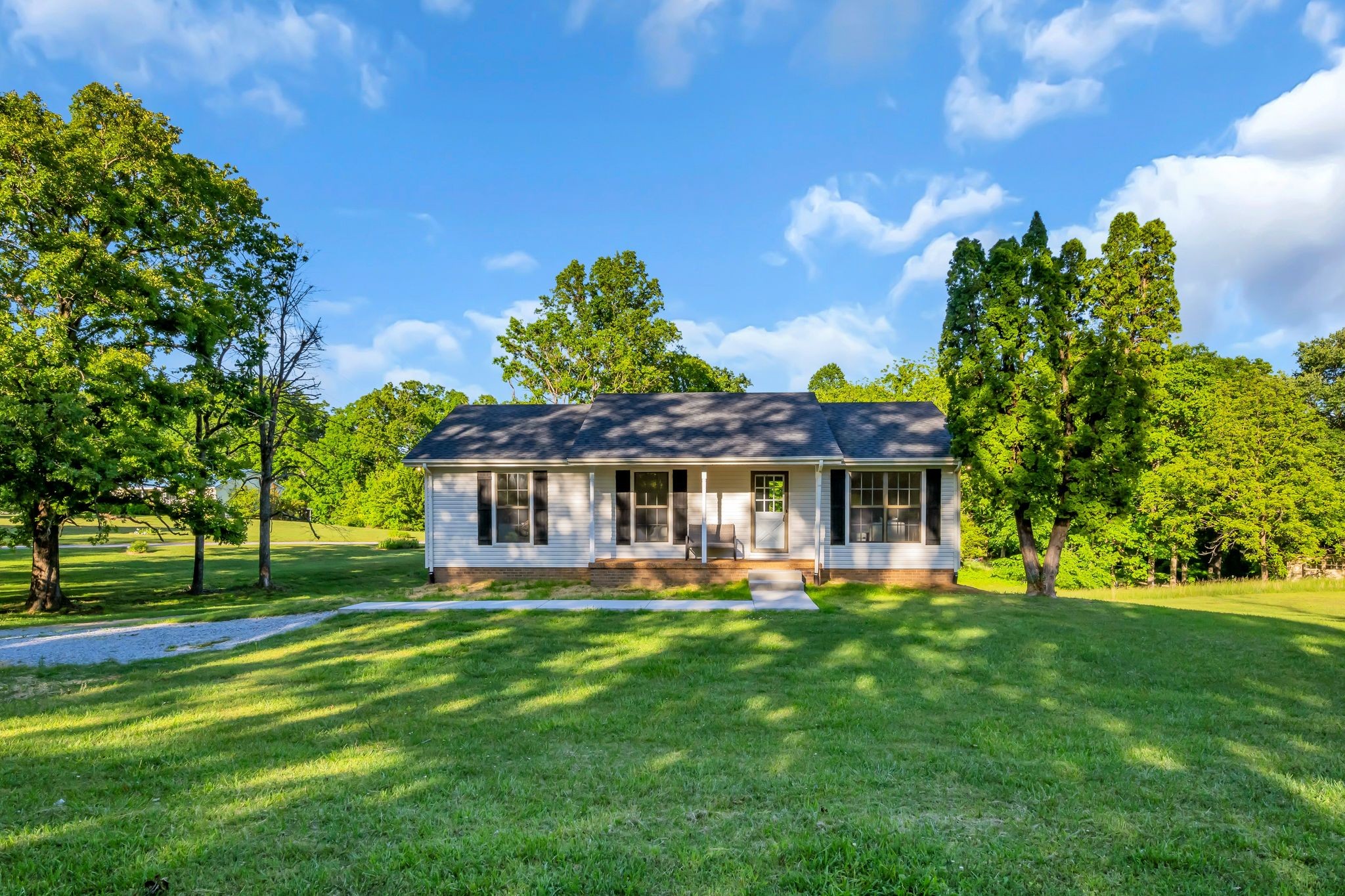1006 Pond Switch Road Dickson, TN 37055 - Photo 4 of 32