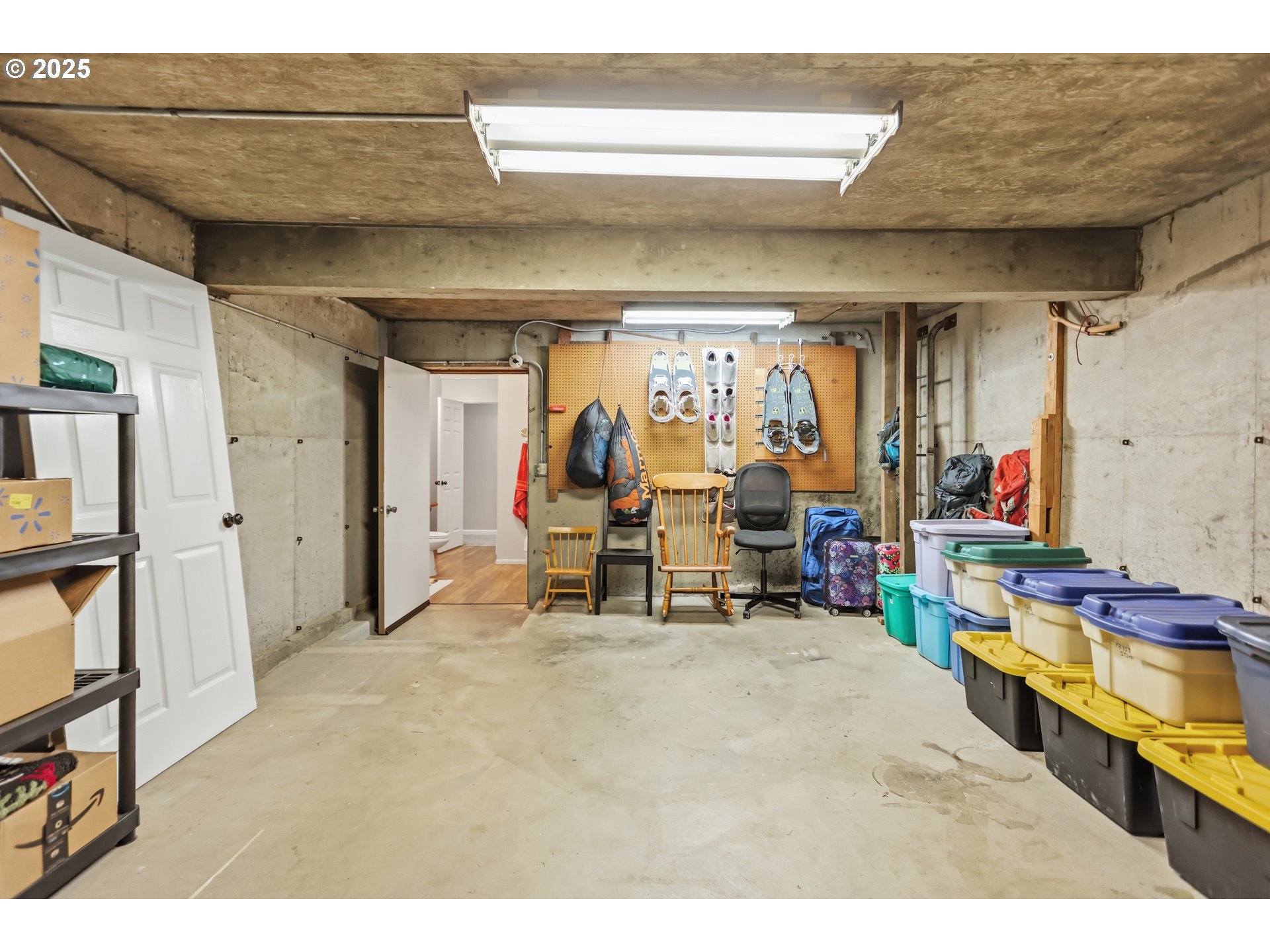 522 West 22nd Street The Dalles, OR 97058 - Photo 13 of 26 a view of a room with gym equipment