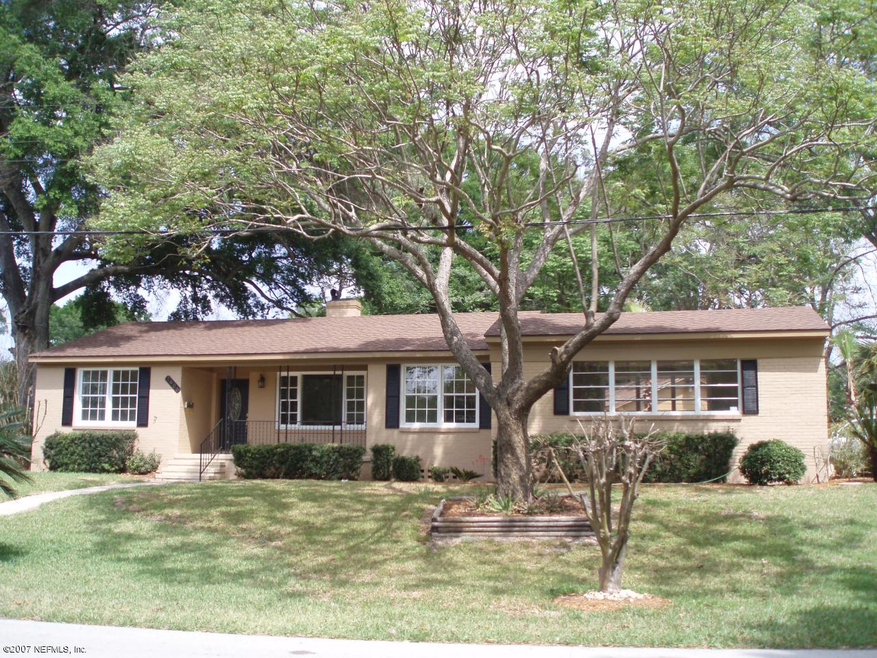 1605 Ridgeland Road Jacksonville, FL 32207 - Photo 1 of 10 Front