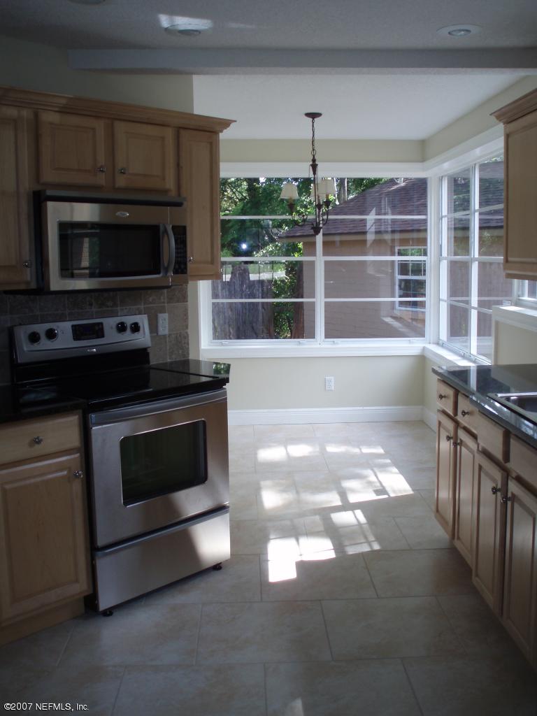 1605 Ridgeland Road Jacksonville, FL 32207 - Photo 10 of 10 Kitchen2