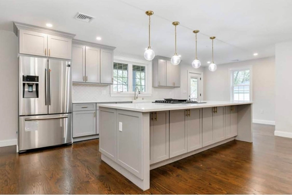 27 Suffolk Street, Unit 3 Chelsea, MA 02150 - Photo 2 of 20 Gallery Image 2