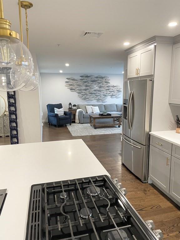 27 Suffolk Street, Unit 3 Chelsea, MA 02150 - Photo 5 of 20 Gallery Image 5