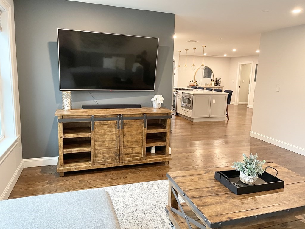 27 Suffolk Street, Unit 3 Chelsea, MA 02150 - Photo 8 of 20 Gallery Image 8