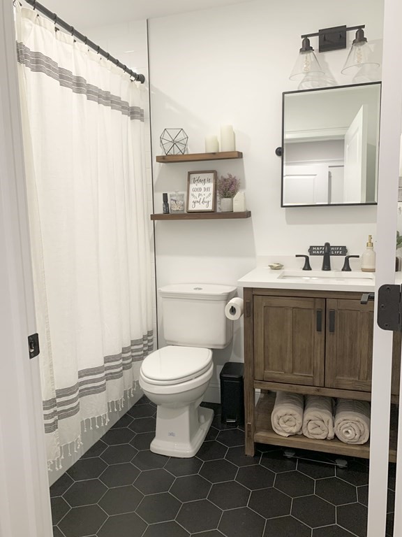27 Suffolk Street, Unit 3 Chelsea, MA 02150 - Photo 10 of 20 Gallery Image 10