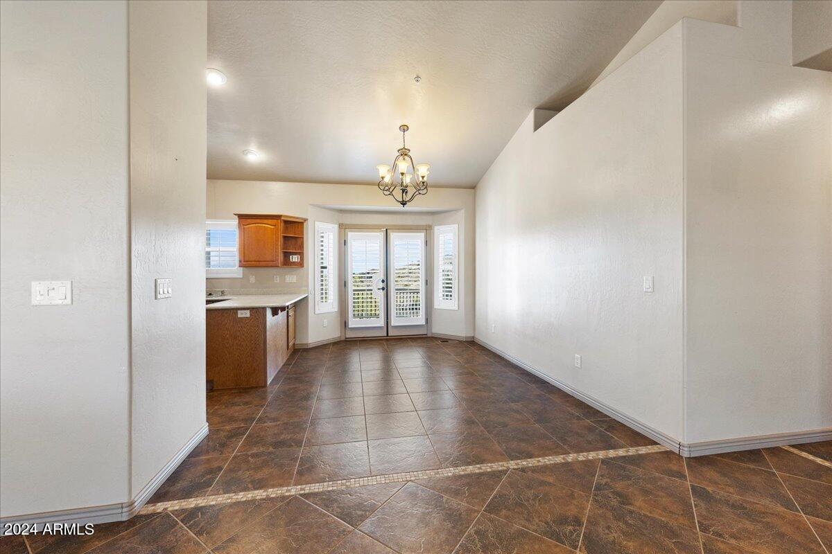 15420 East Upper Ridge Lane Mayer, AZ 86333 - Photo 14 of 57 14-Dining Room