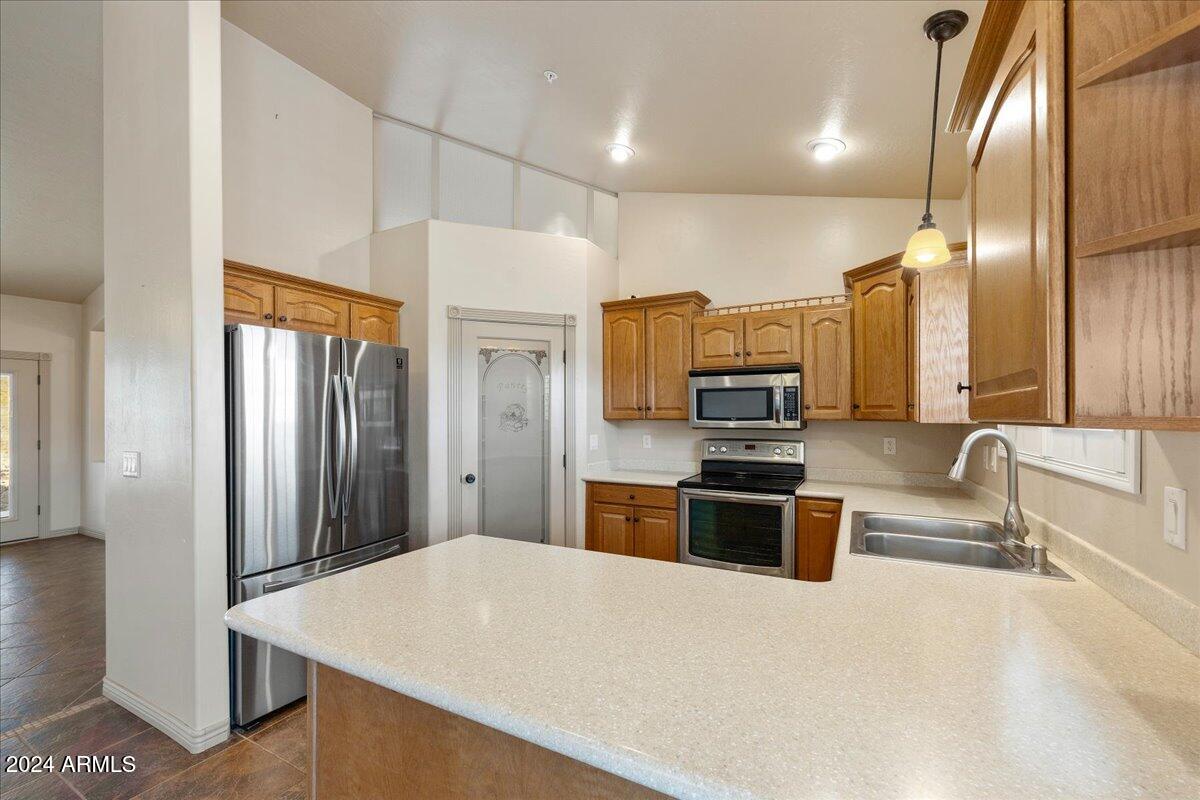 15420 East Upper Ridge Lane Mayer, AZ 86333 - Photo 17 of 57 17-Kitchen