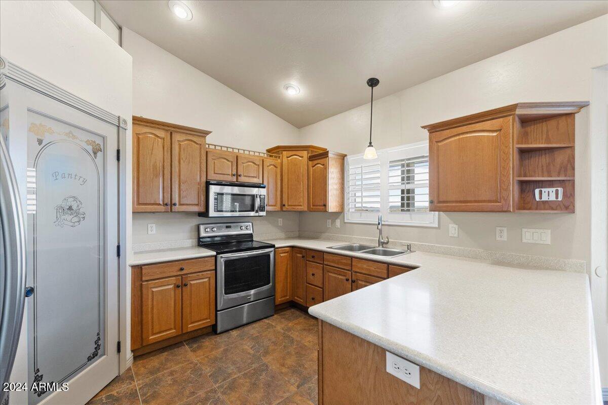15420 East Upper Ridge Lane Mayer, AZ 86333 - Photo 18 of 57 18-Kitchen