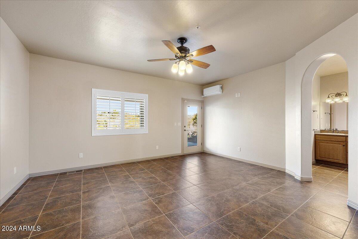 15420 East Upper Ridge Lane Mayer, AZ 86333 - Photo 20 of 57 20-Primary suite