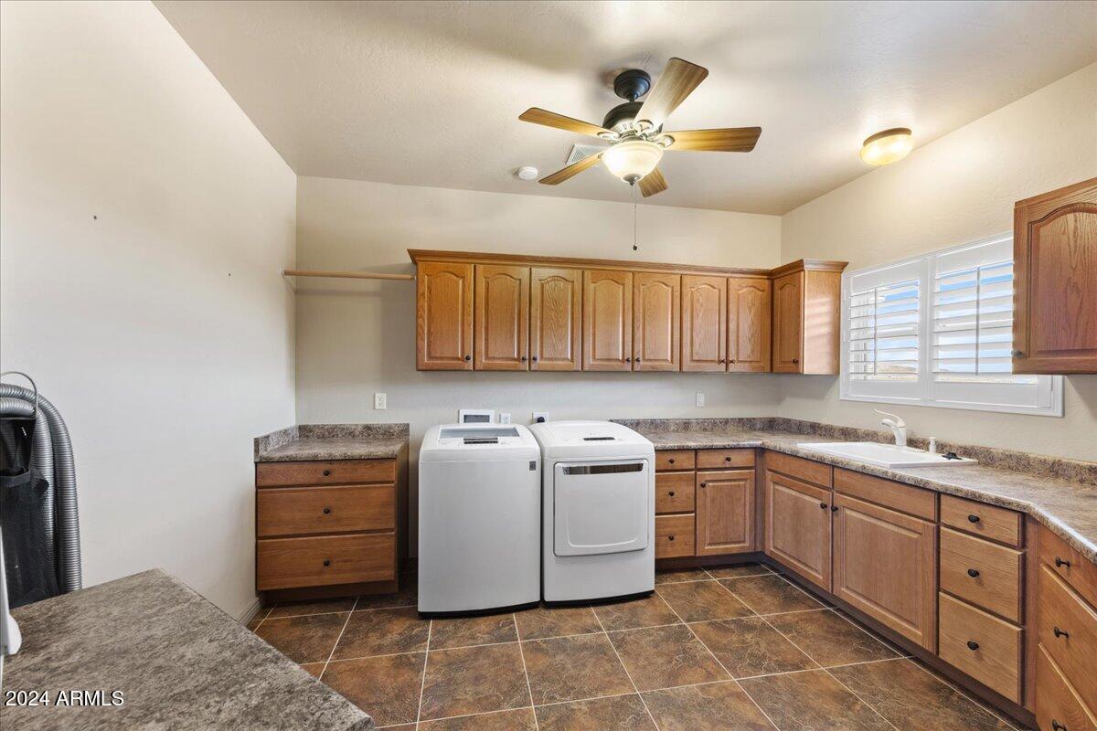 15420 East Upper Ridge Lane Mayer, AZ 86333 - Photo 28 of 57 28-Laundry Room