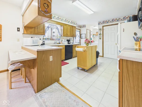 $205,000 | 2819 Peachtree Court, Unit 38, Anderson, IN 46012