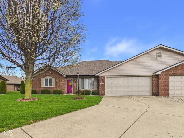 $205,000 | 2819 Peachtree Court, Unit 38, Anderson, IN 46012