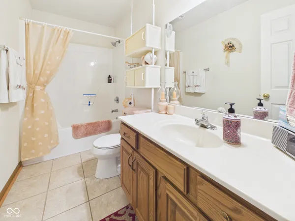 $205,000 | 2819 Peachtree Court, Unit 38, Anderson, IN 46012