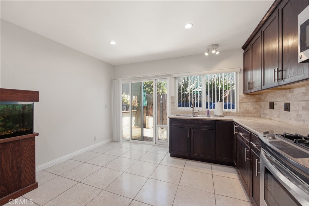 3424 Lockwood Court Simi Valley, CA 93063 - Photo 10 of 21