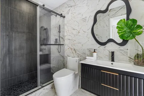 $1,187,999 | 4721 Bayview Drive, Fort Lauderdale, FL 33308
