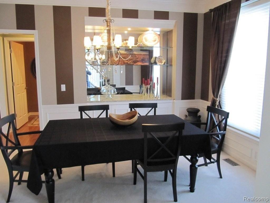 1914 Catlin Drive Rochester, MI 48306 - Photo 5 of 25 Dining Room