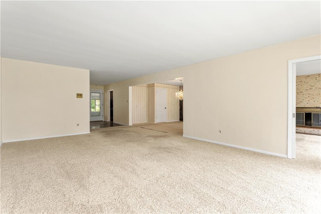 2009 O'Block Road Pittsburgh, PA 15239 - Photo 4 of 25 Gallery Image 4
