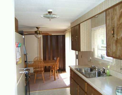 92 Millerstown Road Tarentum, PA 15084 - Photo 3 of 8 Kitchen.