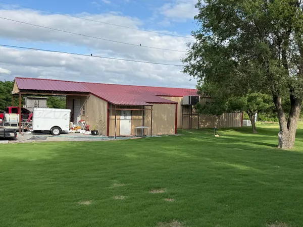 $149,000 | 602 South Young Street, Follett, TX 79034