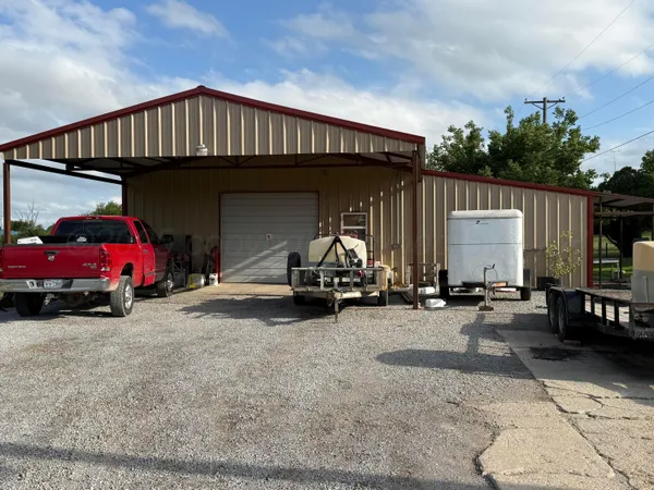 $149,000 | 602 South Young Street, Follett, TX 79034