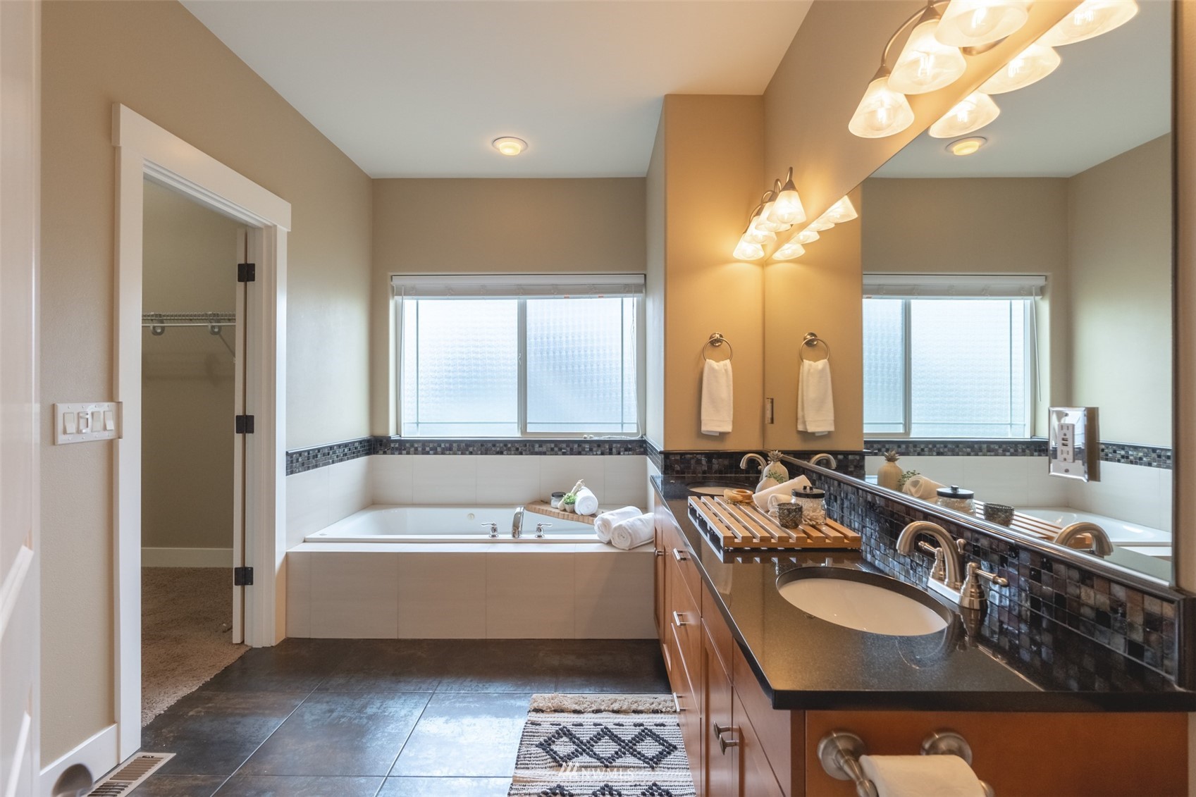 1225 Geneva Hills Road Bellingham, WA 98229 - Photo 19 of 39 Gallery Image 19