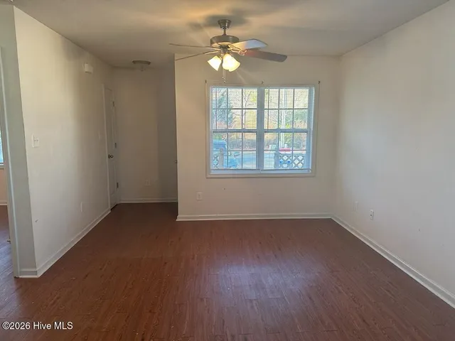 $975 | 121 Simmental Lane, Richlands, NC 28574