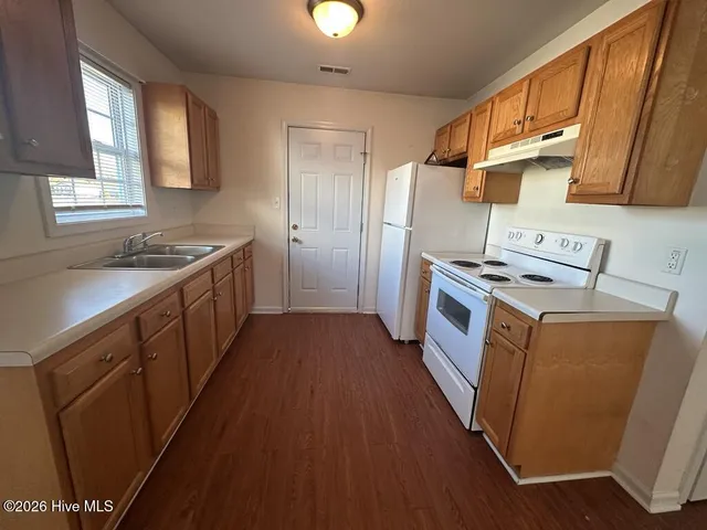 $975 | 121 Simmental Lane, Richlands, NC 28574