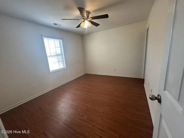 $975 | 121 Simmental Lane, Richlands, NC 28574