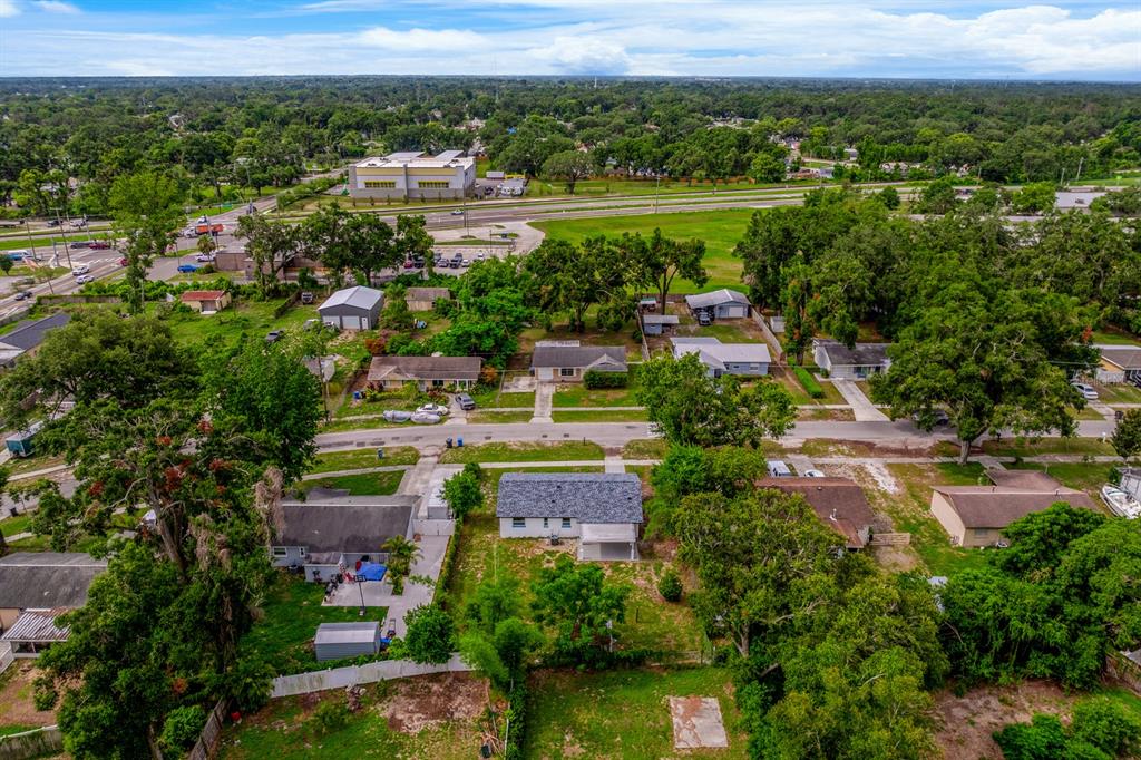 109 Magnolia Avenue Seffner, FL 33584 - Photo 21 of 46 an aerial view of residential houses with outdoor space and river