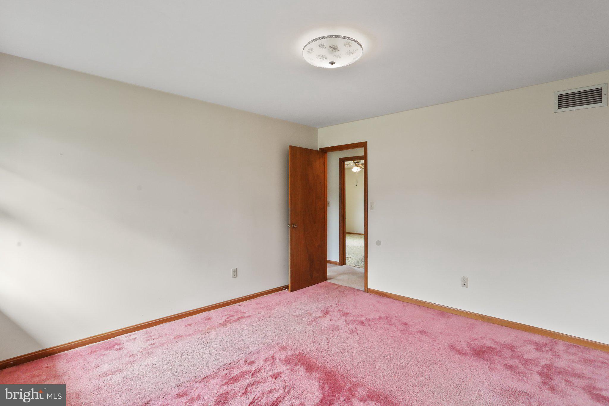 24425 Hanson Road Gaithersburg, MD 20882 - Photo 20 of 52 Gallery Image 20