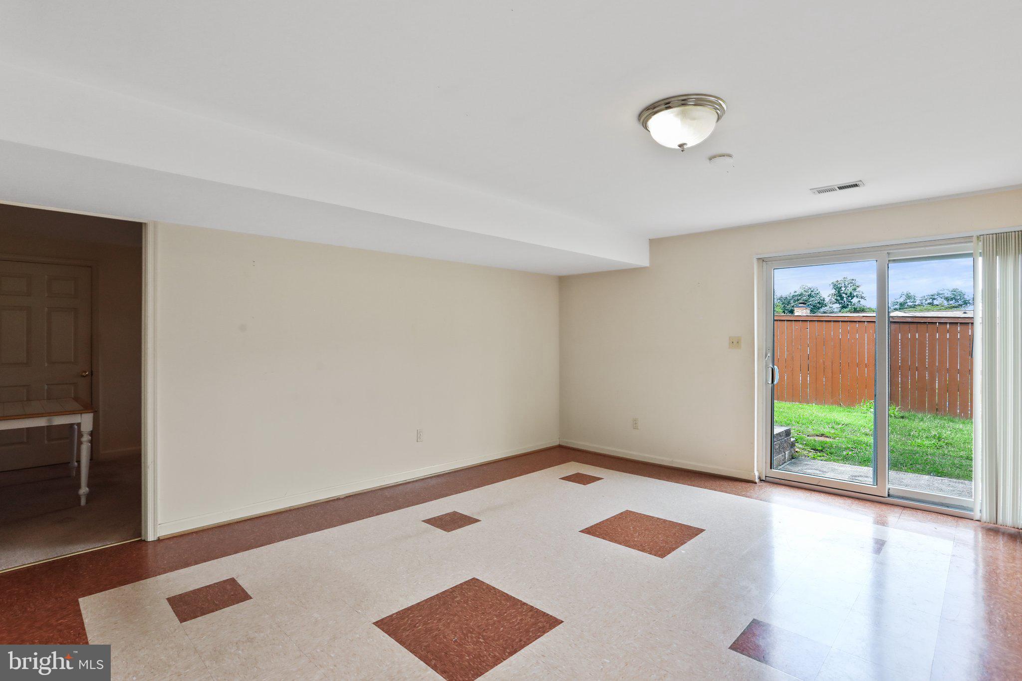 24425 Hanson Road Gaithersburg, MD 20882 - Photo 32 of 52 Gallery Image 32