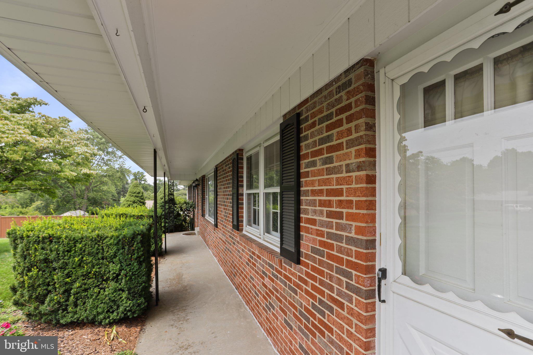 24425 Hanson Road Gaithersburg, MD 20882 - Photo 6 of 52 Gallery Image 6