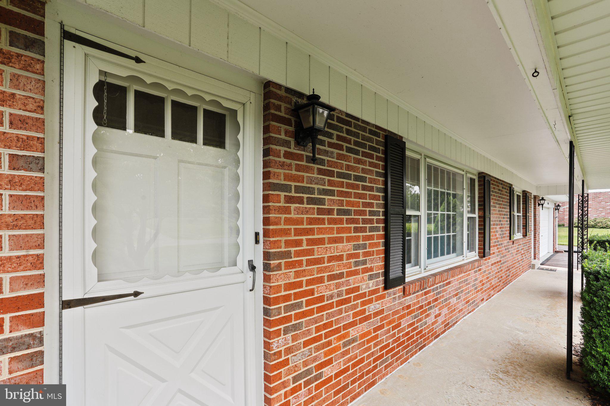 24425 Hanson Road Gaithersburg, MD 20882 - Photo 7 of 52 Gallery Image 7