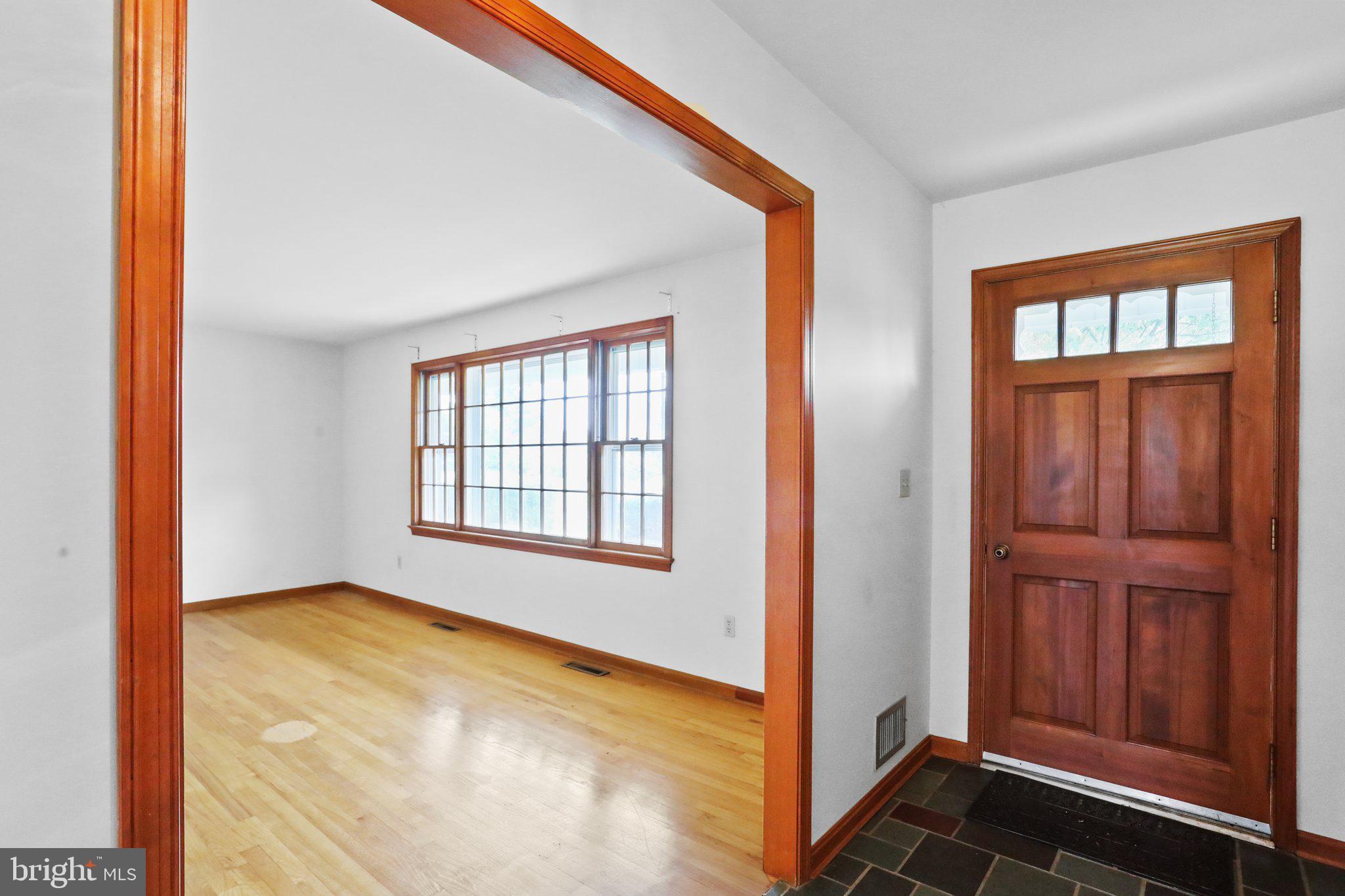 24425 Hanson Road Gaithersburg, MD 20882 - Photo 8 of 52 Gallery Image 8