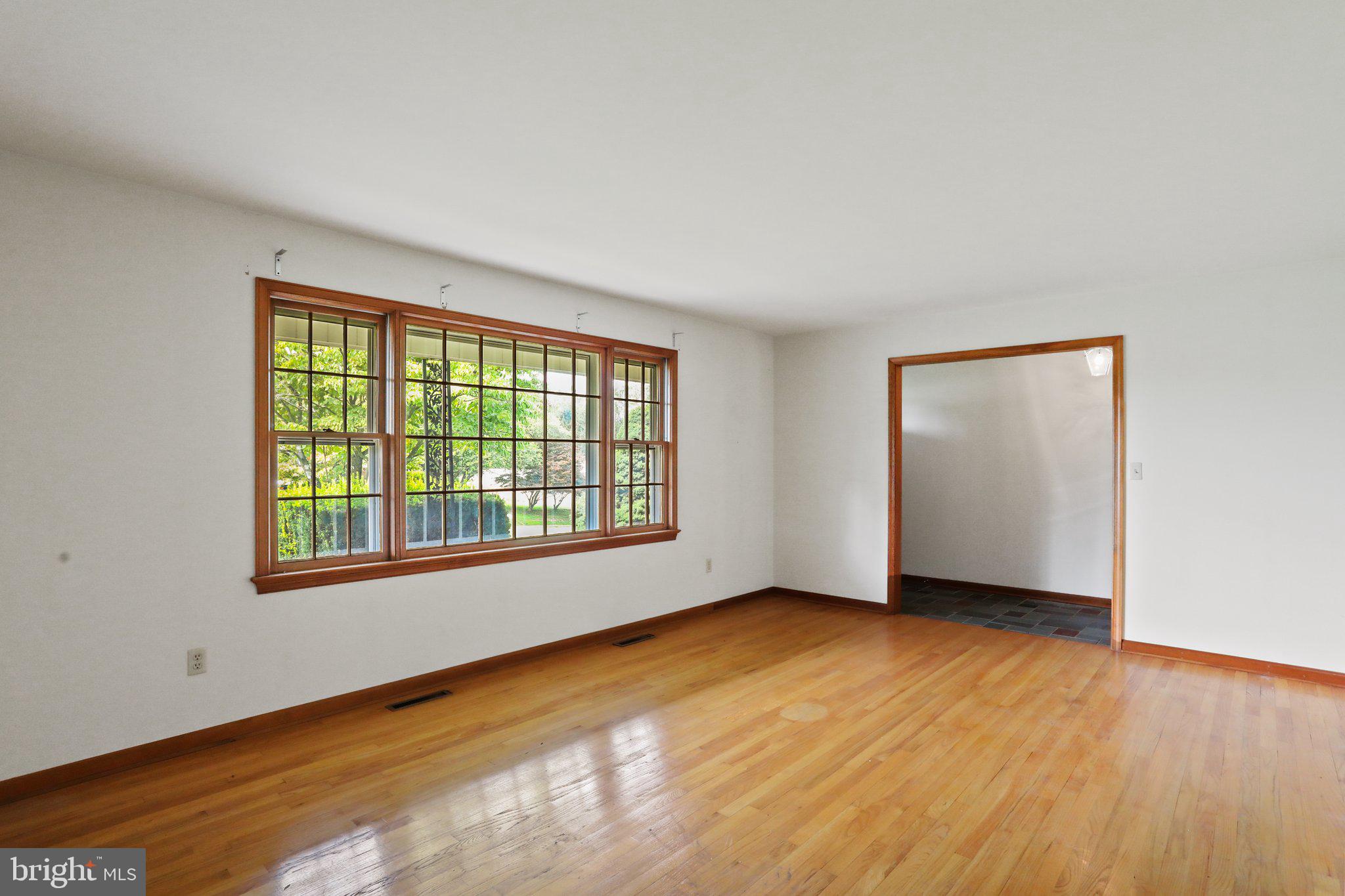24425 Hanson Road Gaithersburg, MD 20882 - Photo 9 of 52 Gallery Image 9