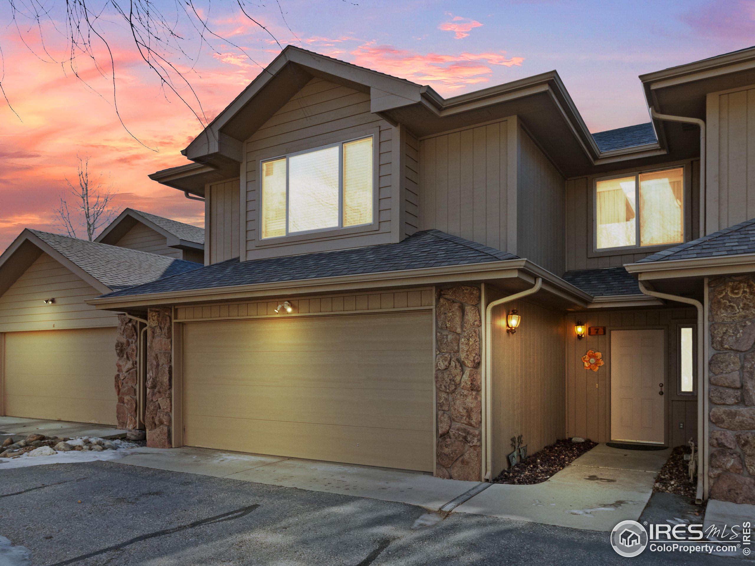 300 Far View Drive, Unit 7 Estes Park, CO 80517 - Photo 2 of 26 a front view of a house