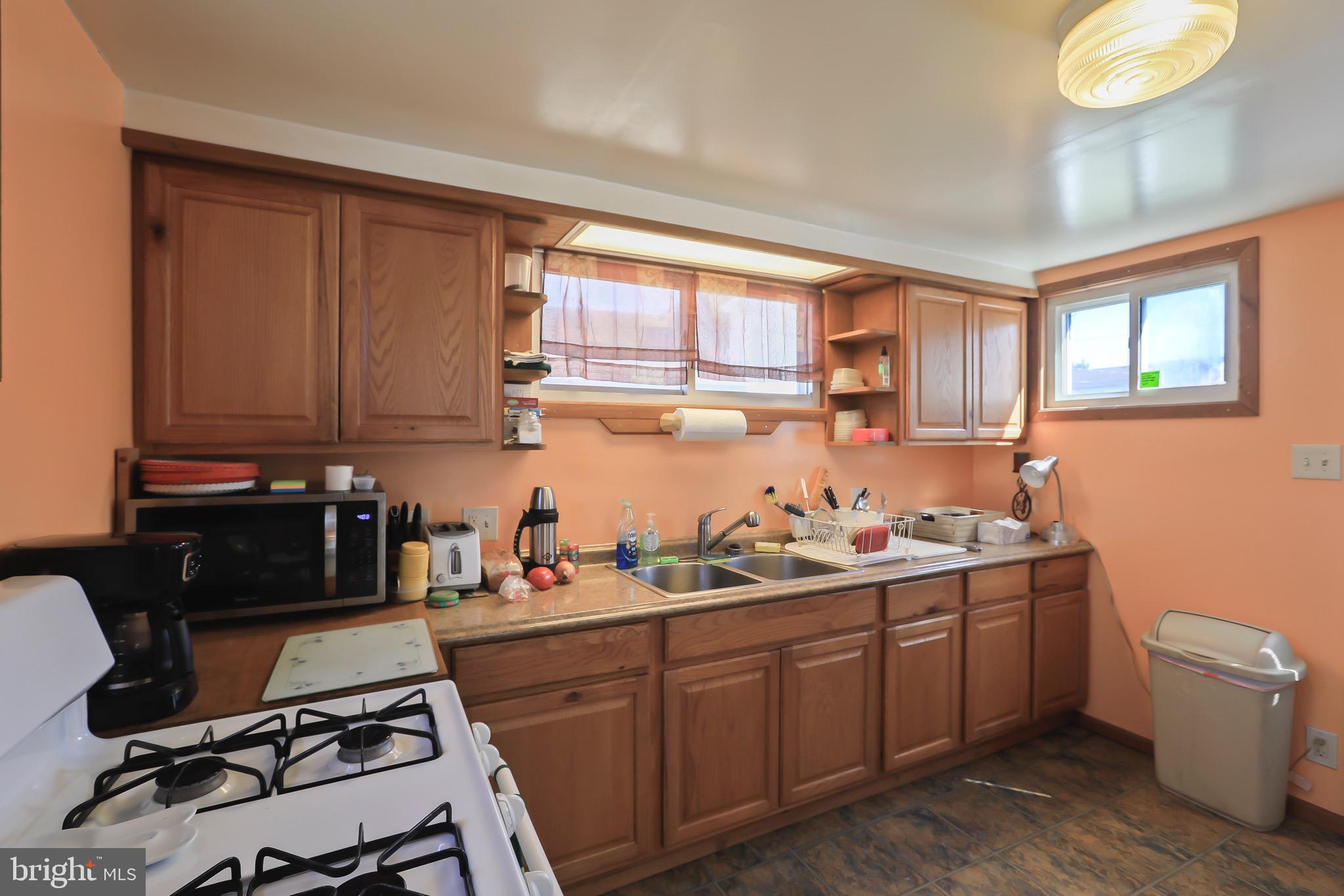 304 Leach Street Riverside, NJ 08075 - Photo 8 of 31