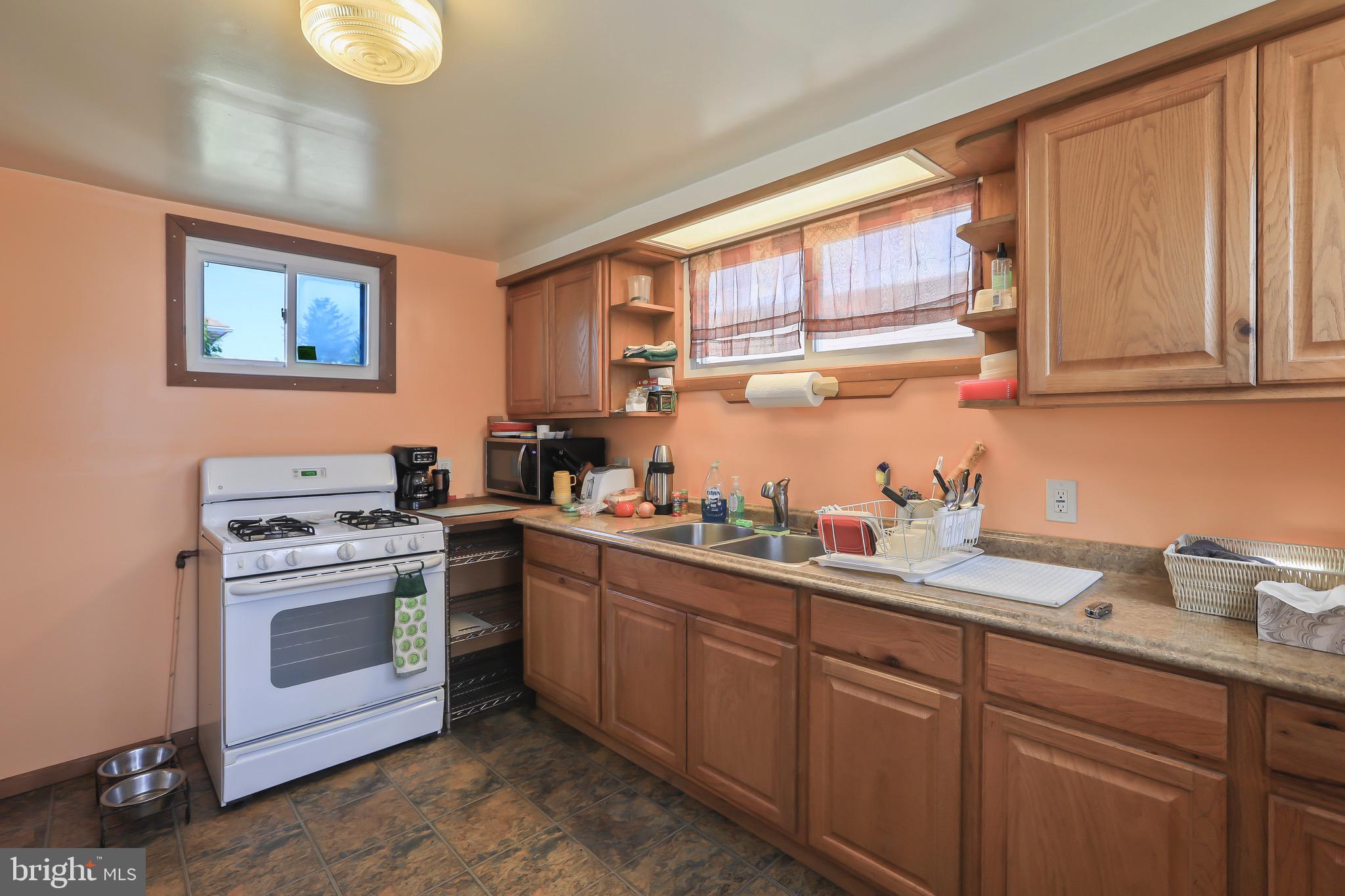 304 Leach Street Riverside, NJ 08075 - Photo 9 of 31