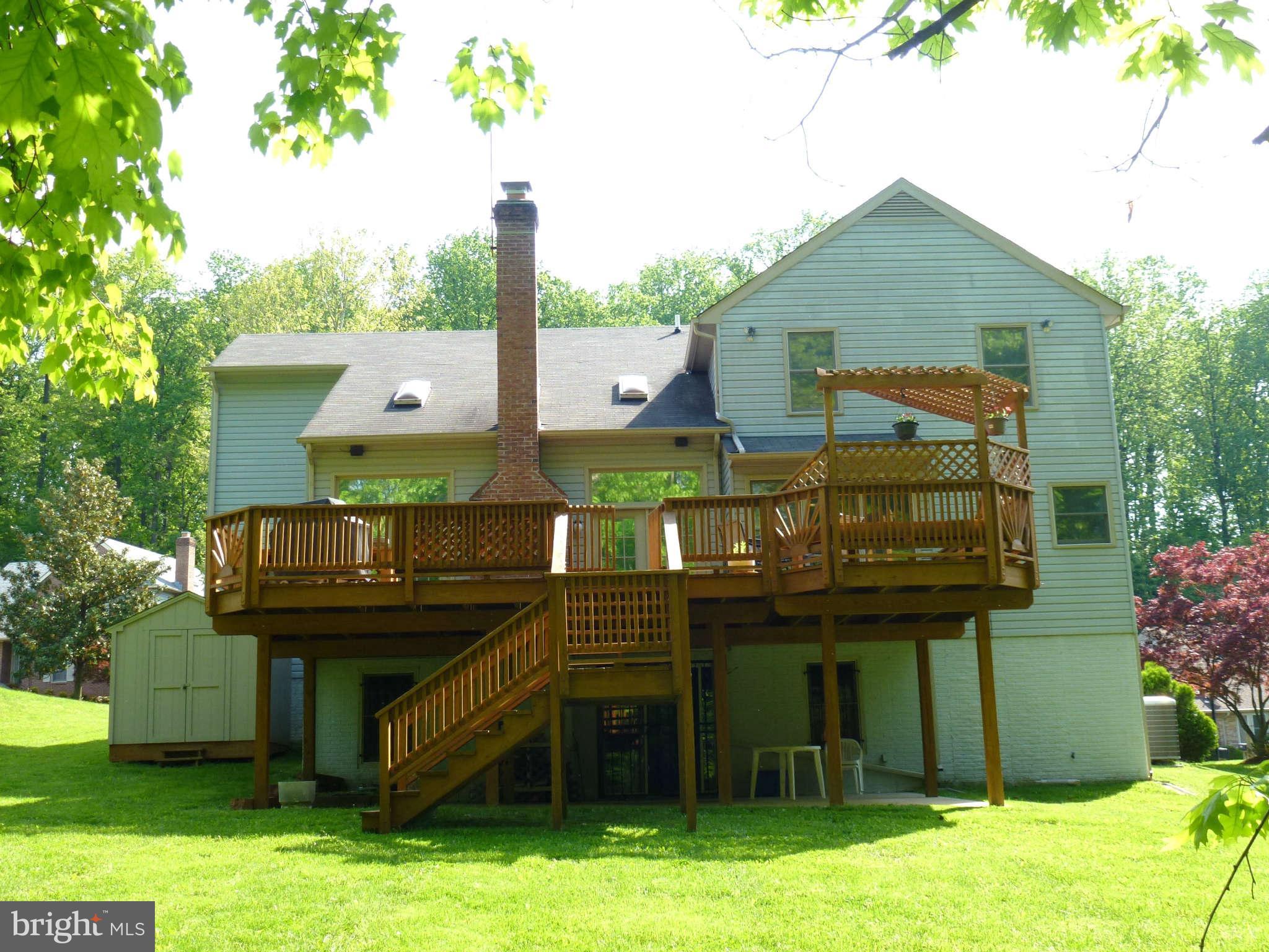 Exterior (Rear)